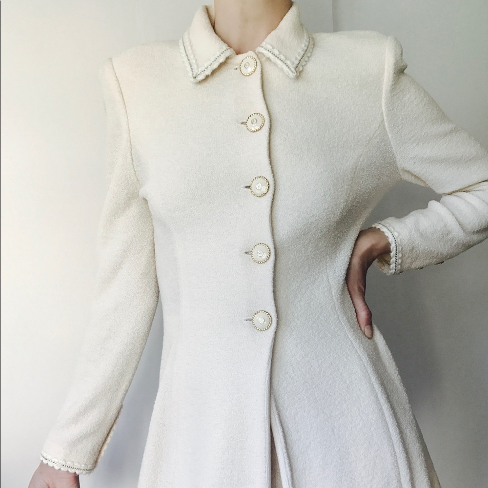 Holiday White St John White 2 piece suit vintage